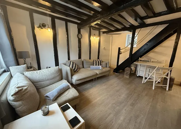 Tidal Walk Cottage By The Sea